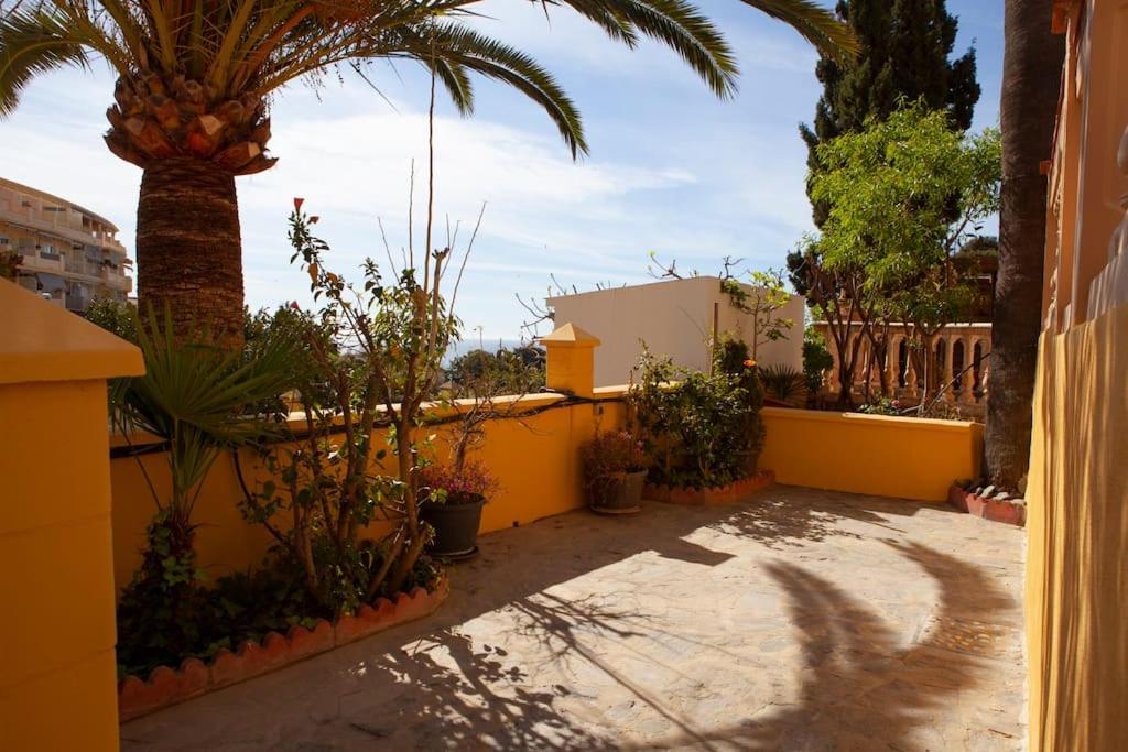 Lovely House A Few Steps To The Beach With Sea View Vélez Exterior foto