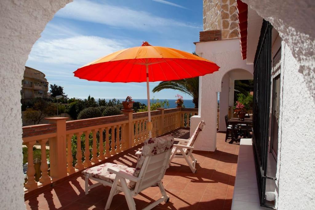 Lovely House A Few Steps To The Beach With Sea View Vélez Exterior foto