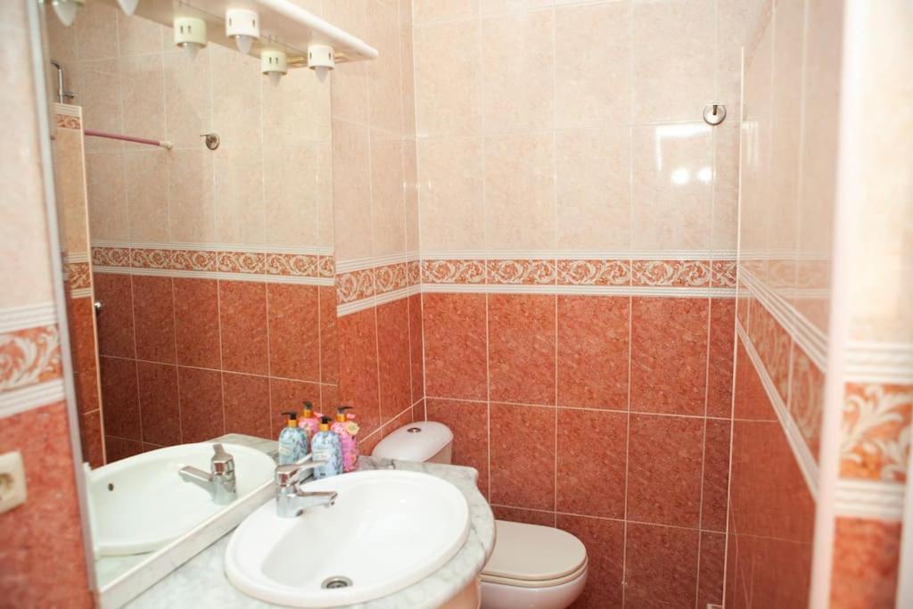 Lovely House A Few Steps To The Beach With Sea View Vélez Exterior foto